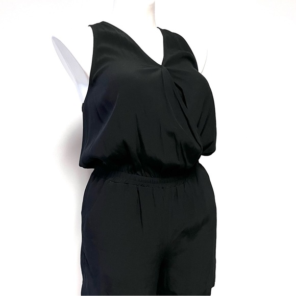 Loft Surplice Romper Playsuit Crisscross Size Medium NWT Black Resort Vacation - Picture 3 of 14
